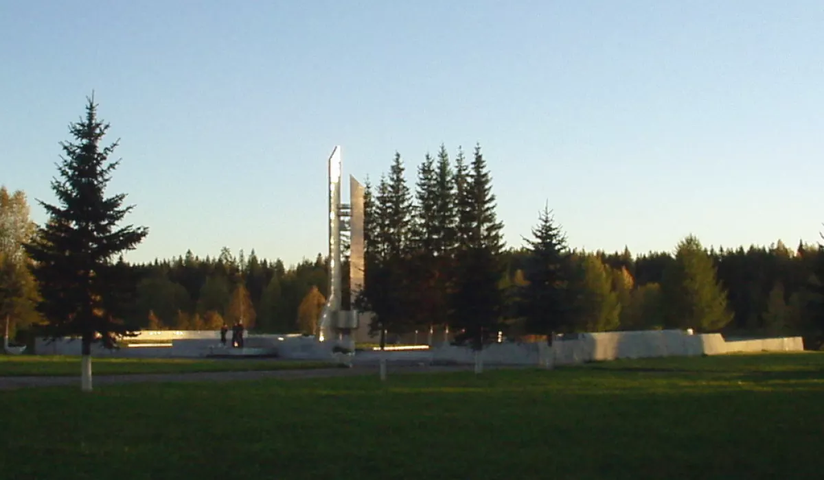 Мирный